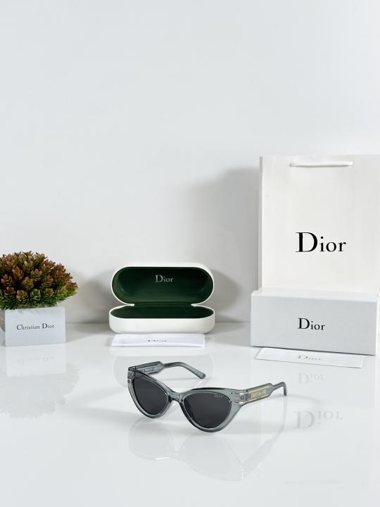 Diior Luxury Grey Cat-Eye Sunglasses – Premium Full Kit