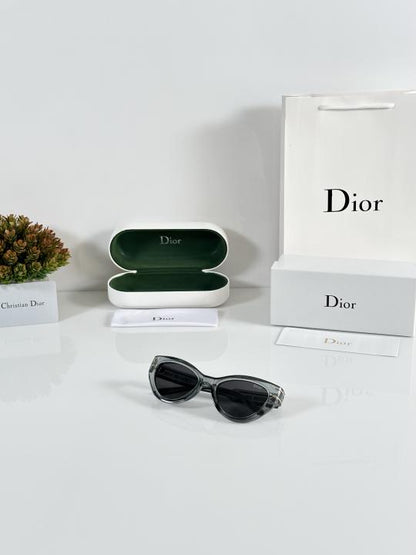 Diior Luxury Grey Cat-Eye Sunglasses – Premium Full Kit